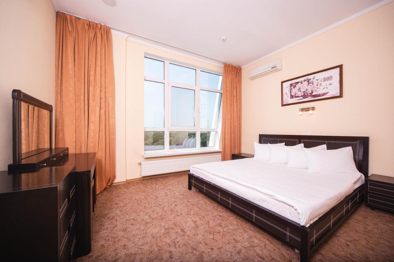 Optima Odesa Hotel Exterior foto